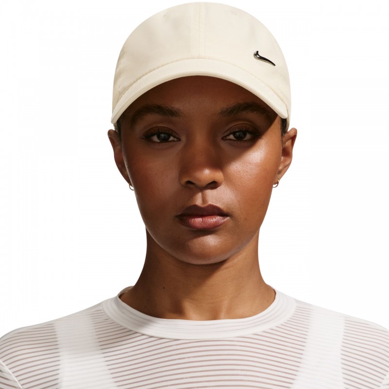 Czapka z daszkiem Nike Dri-FIT Club kremowa - FB5372 115