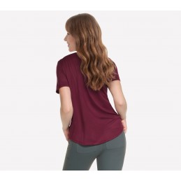 Koszulka damska Skechers Go Dri Swift Tee burgundowa - TS104